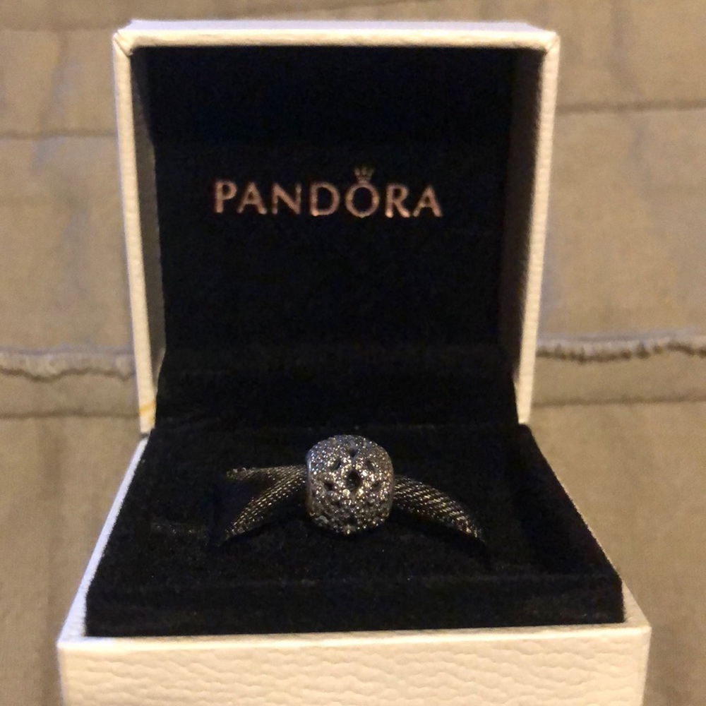 Pandora Round Pavé Bead